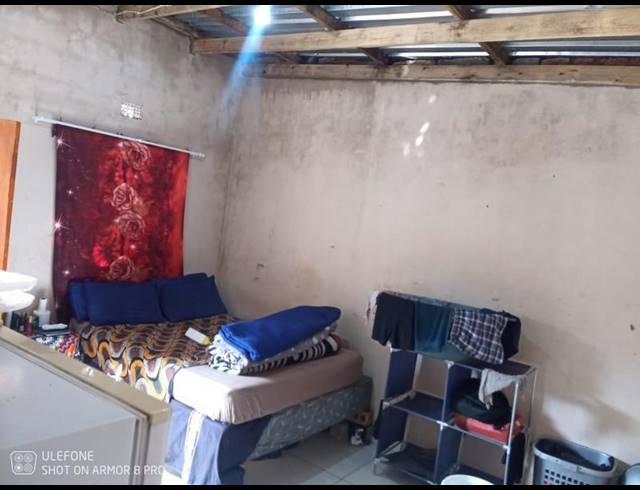 8 BEDROOM HOUSE FOR SALE IN VILLA LIZA